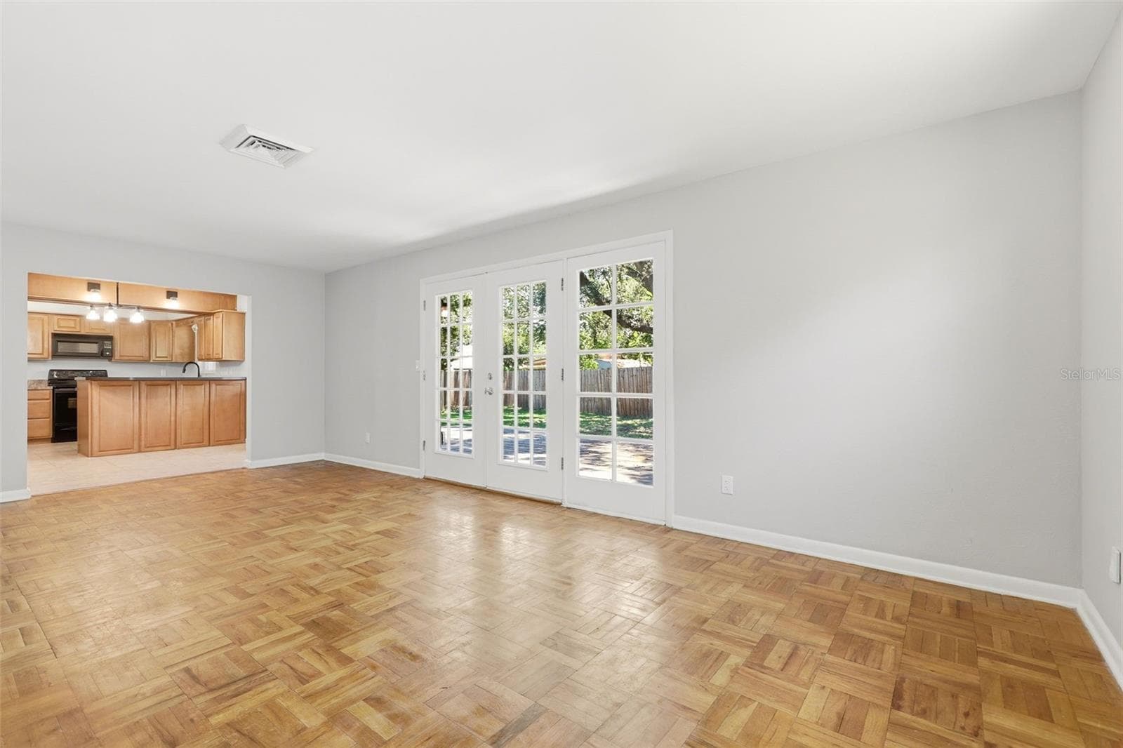 Single Family Residence at 511 OXFORD CT, ORLANDO, photo 11 of 31