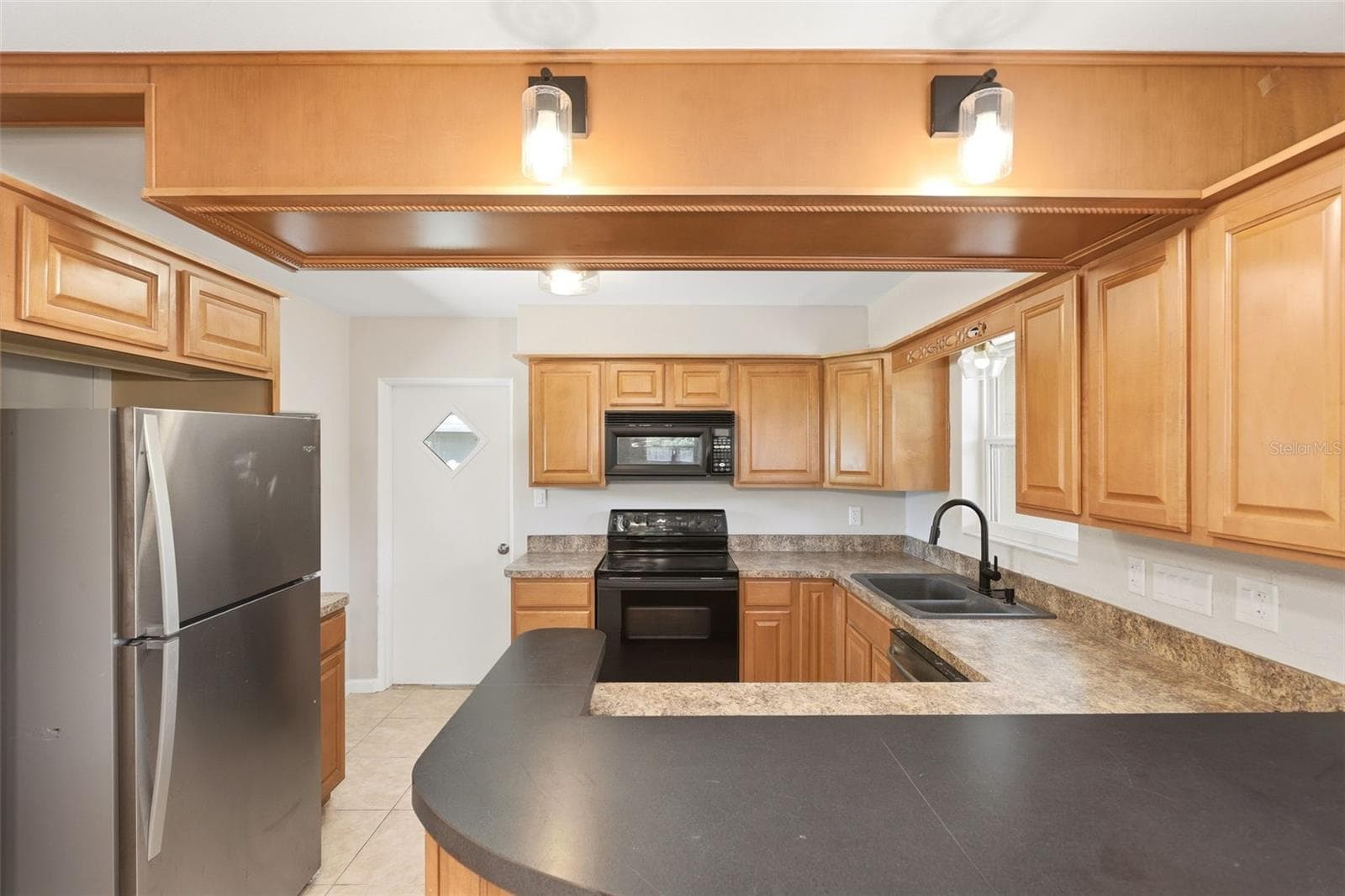 Single Family Residence at 511 OXFORD CT, ORLANDO, photo 14 of 31