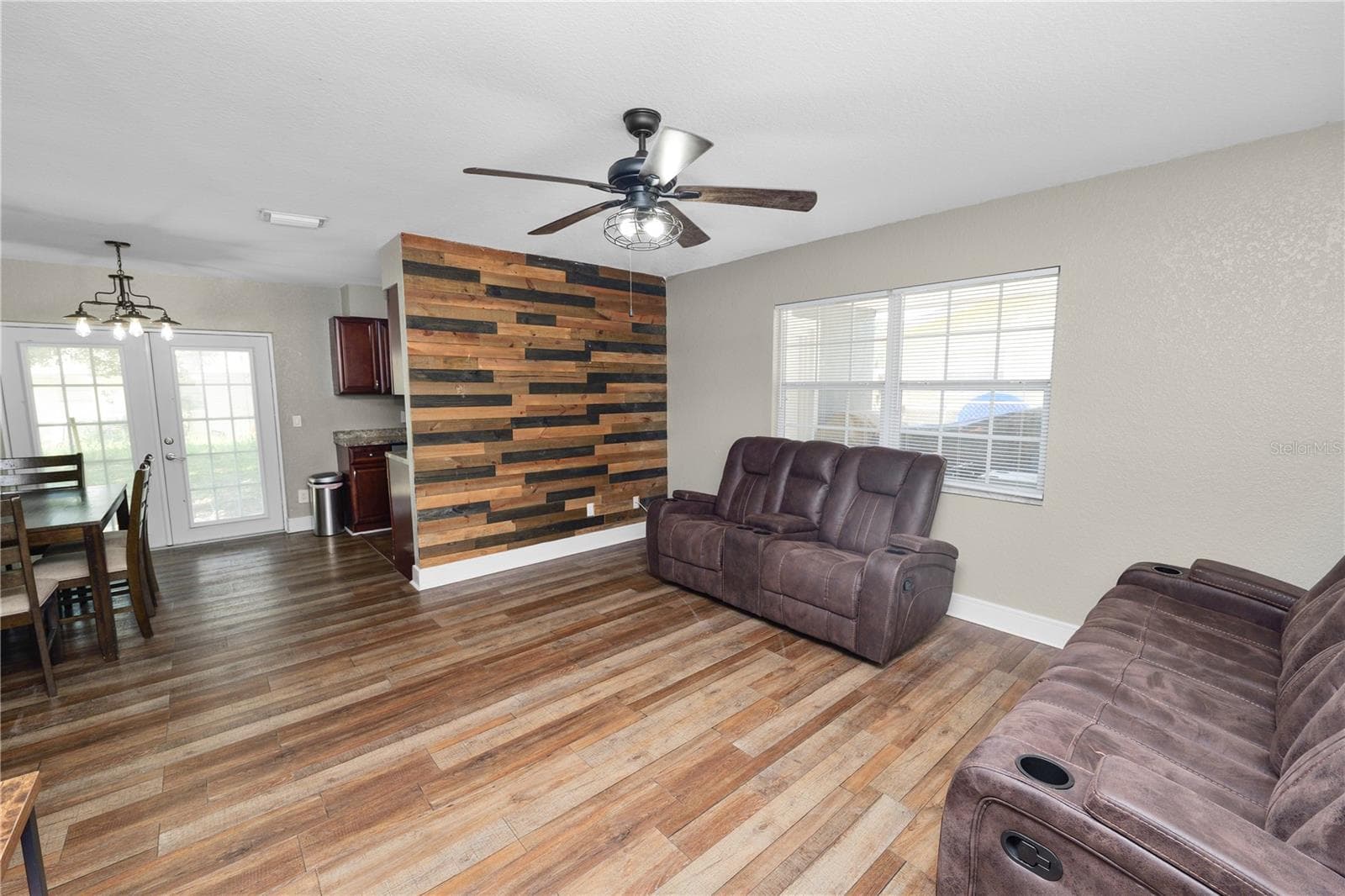 Single Family Residence at 4561 DAVID DR, BARTOW, photo 6 of 33