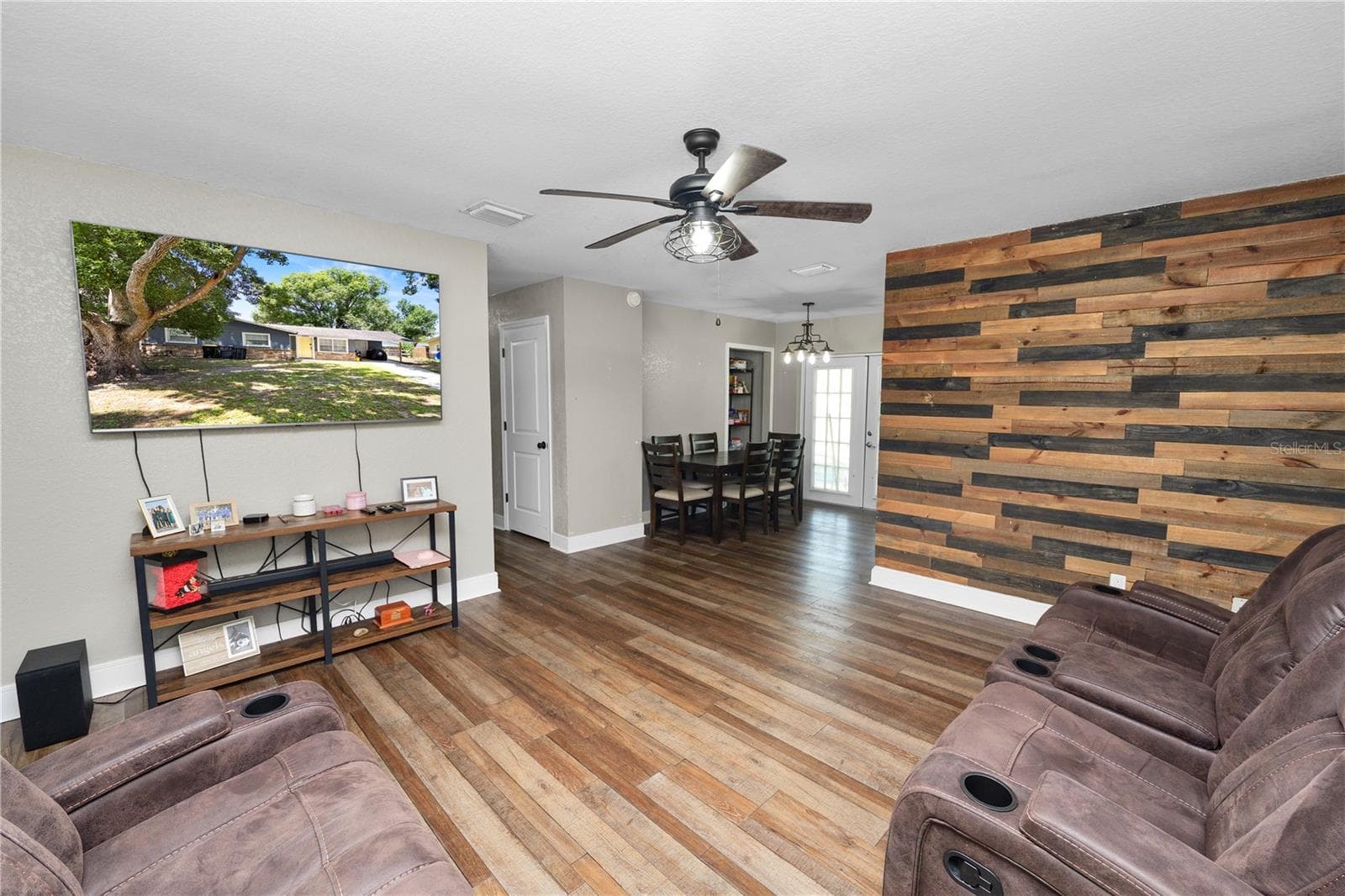Single Family Residence at 4561 DAVID DR, BARTOW, photo 7 of 33