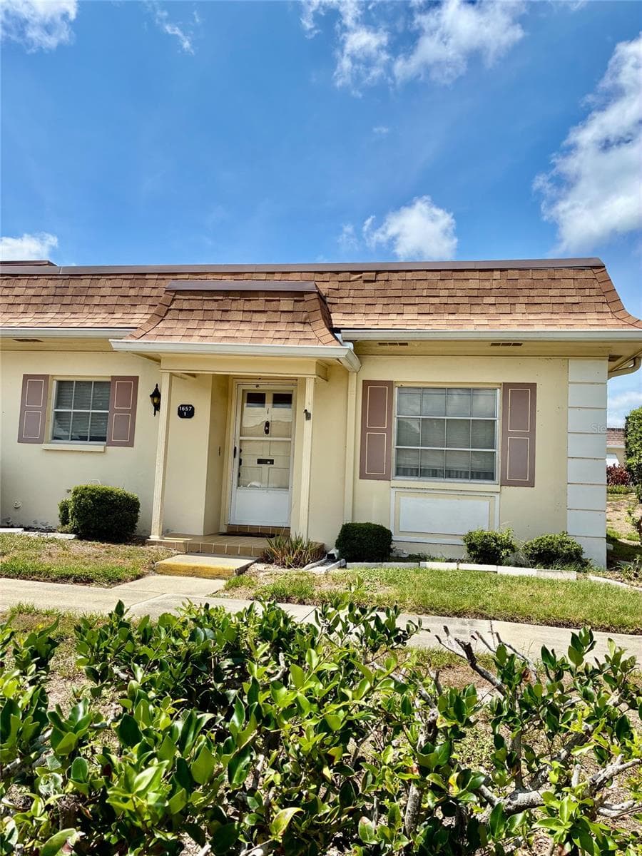 1657 S LAKE AVE #1