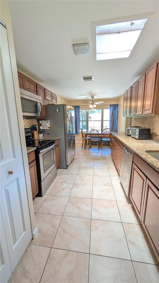 Single Family Residence at 2469 BROADVUE AVE, EUSTIS, photo 5 of 17