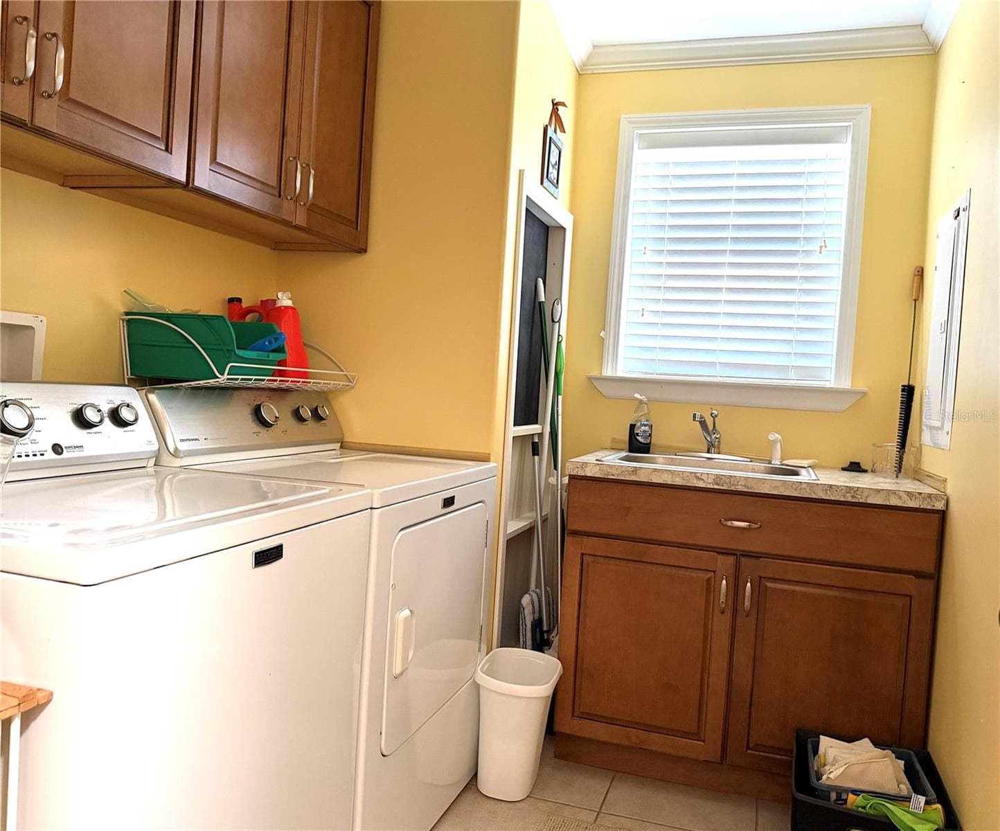 Laundry room - 602 CAREFREE, VENICE