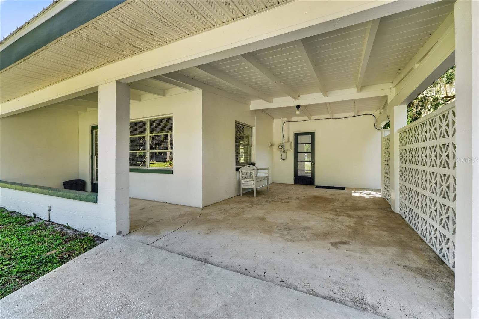 Single Family Residence at 4136 CR 400, LAKE PANASOFFKEE, photo 5 of 50