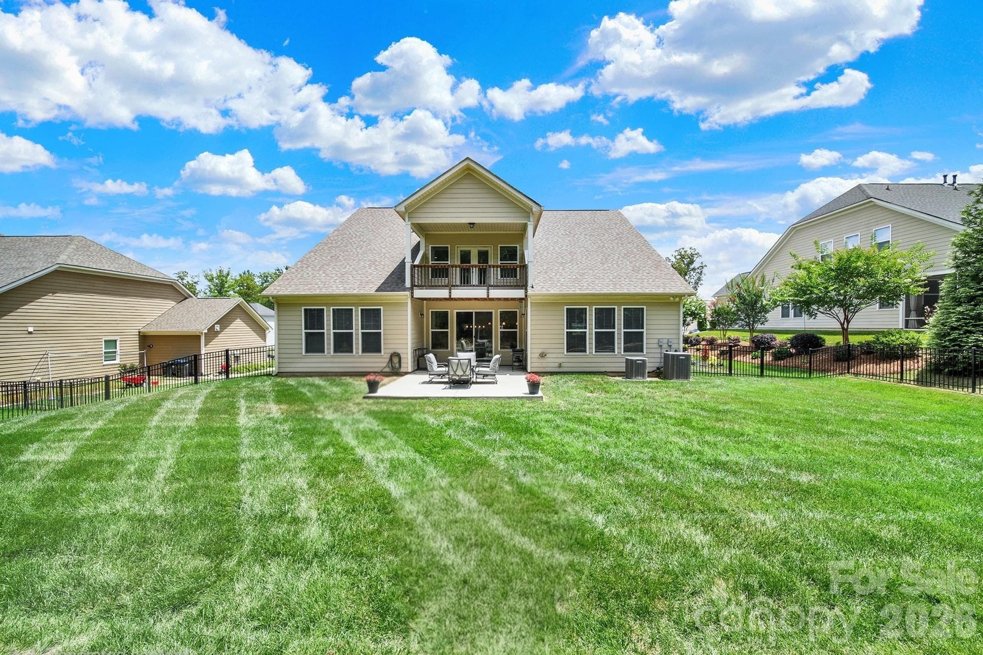 Single Family Residence at Lancaster, photo 4 of 39