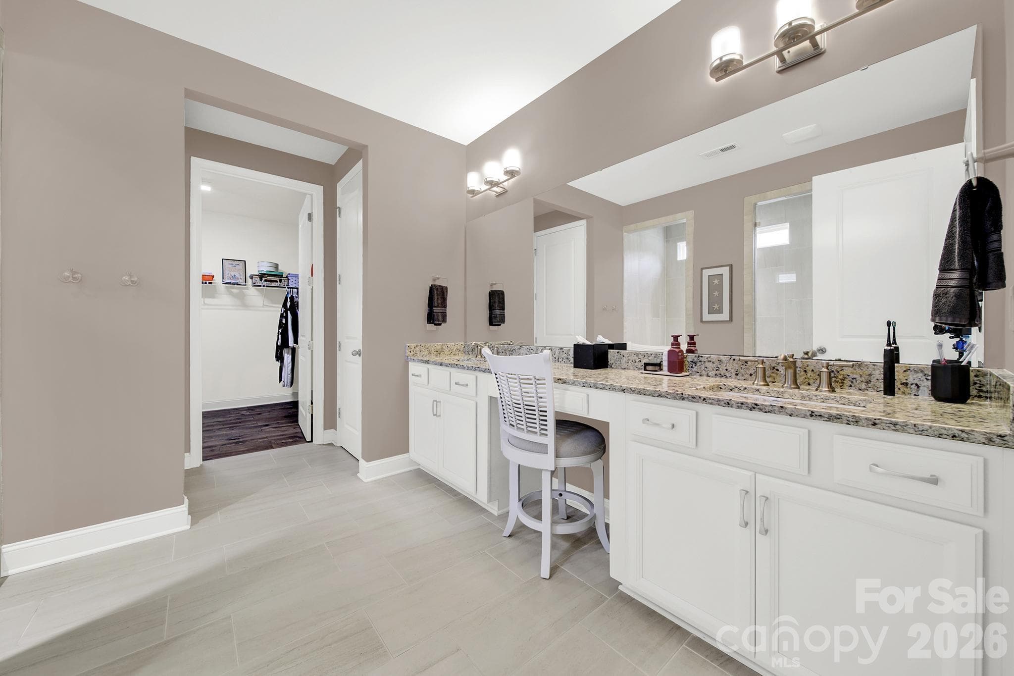 Single Family Residence at Lancaster, photo 18 of 39