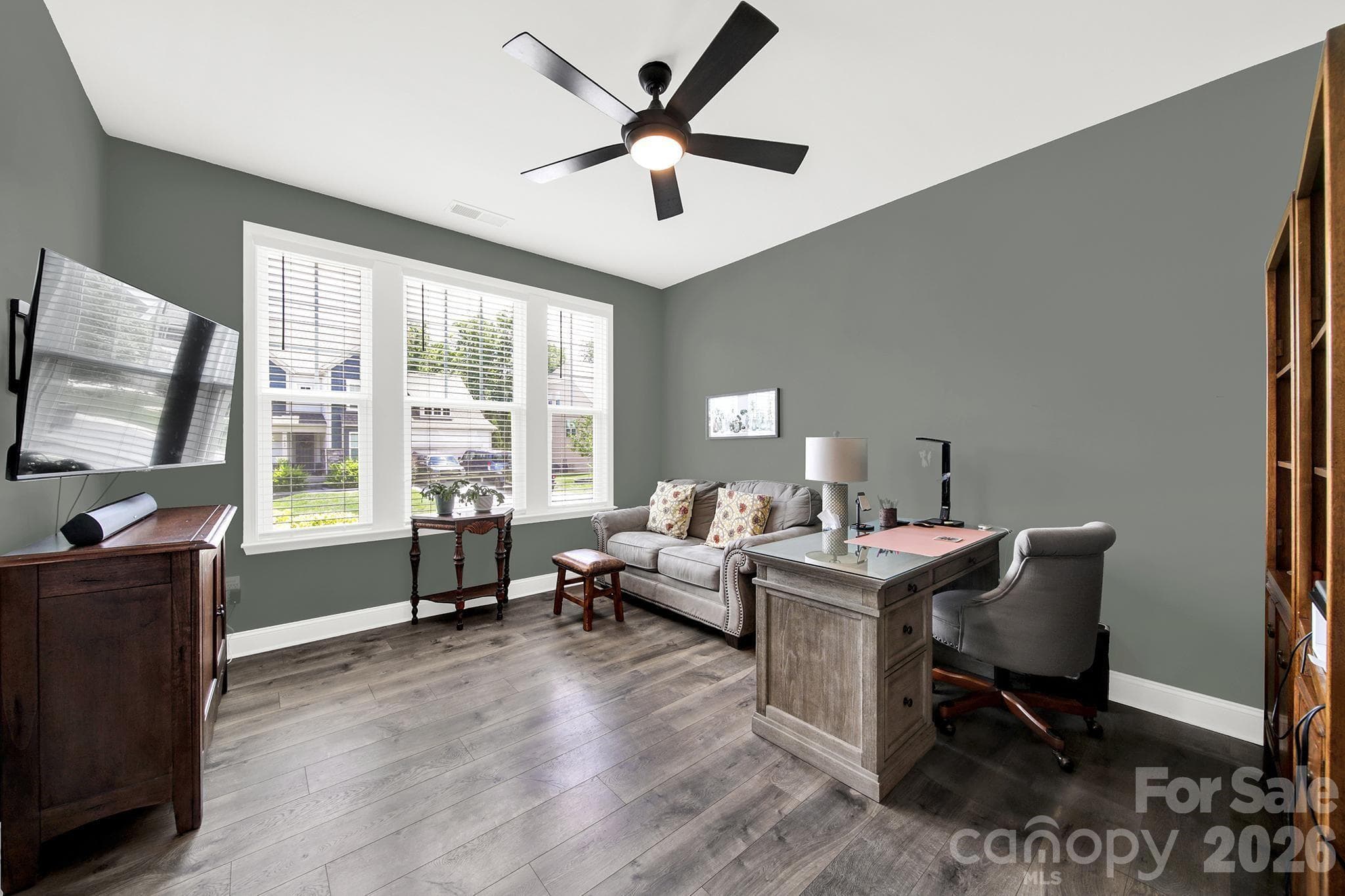 Single Family Residence at Lancaster, photo 23 of 39