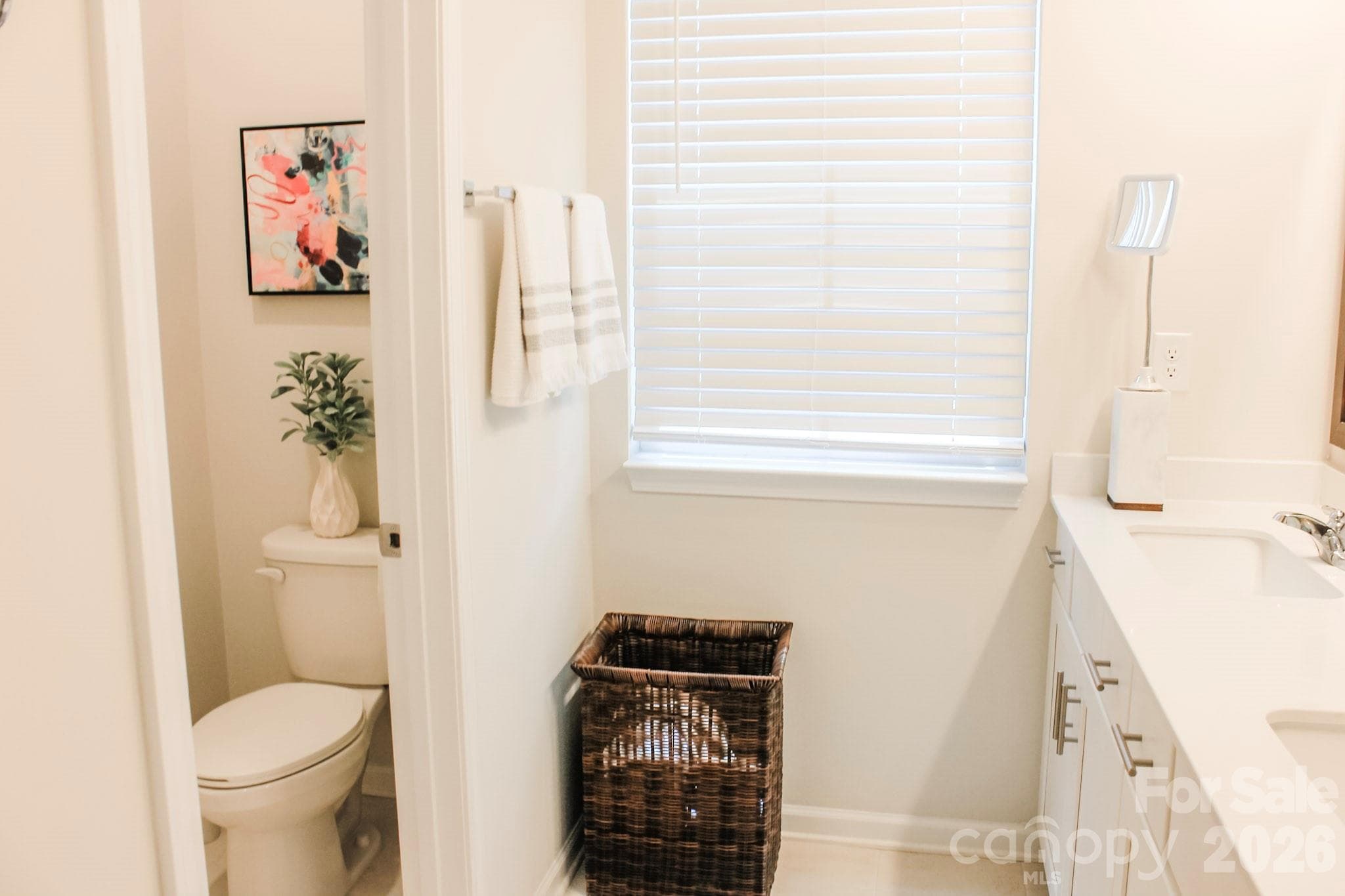 water closet - primary suite - 1925 Plath Top Road, Rock Hill