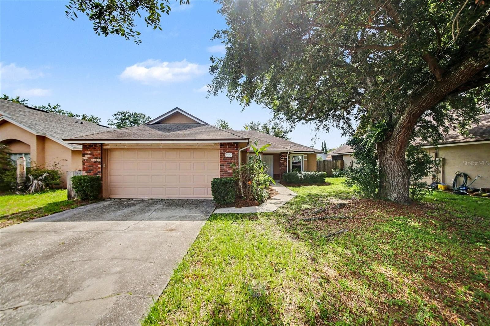 1077 SUGARBERRY TRL