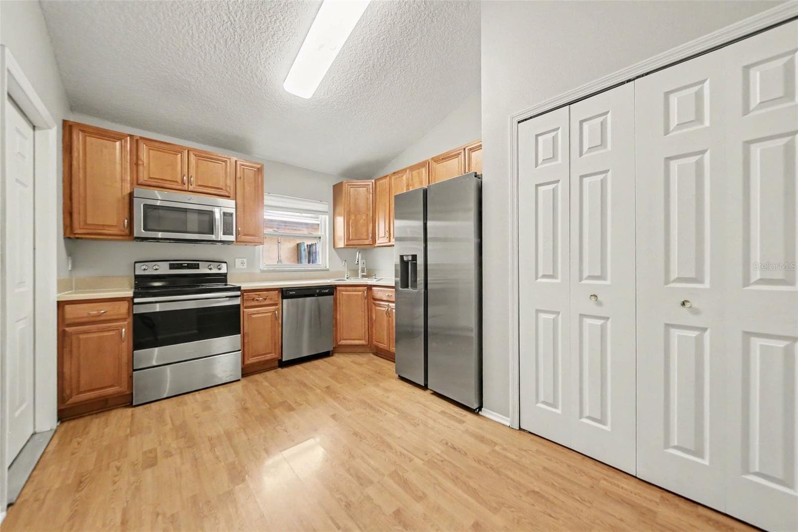 Single Family Residence at 1077 SUGARBERRY TRL, OVIEDO, photo 5 of 21