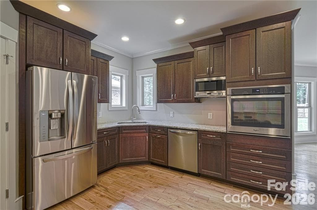 Single Family Residence at 10136 Fairlea Drive, Charlotte, photo 11 of 24