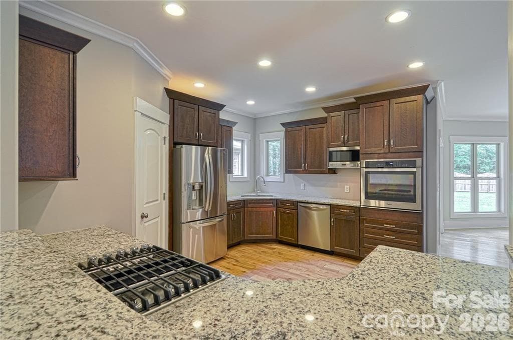 Single Family Residence at 10136 Fairlea Drive, Charlotte, photo 12 of 24