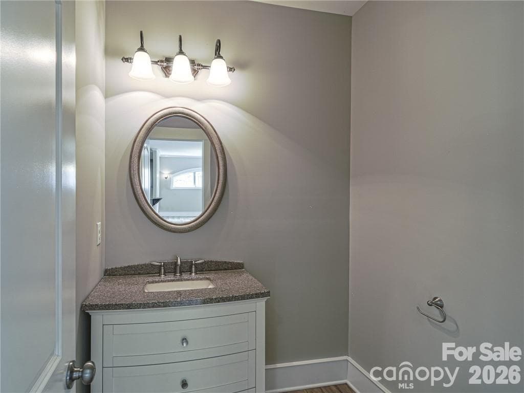 Single Family Residence at 10136 Fairlea Drive, Charlotte, photo 14 of 24
