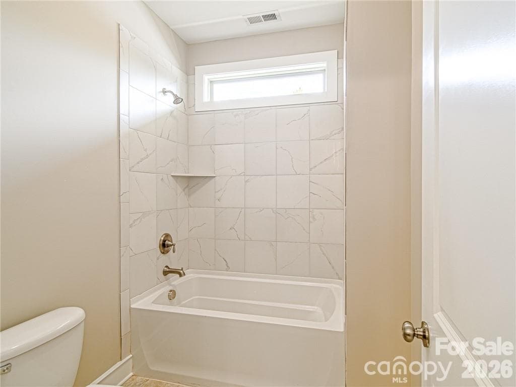 Single Family Residence at 10136 Fairlea Drive, Charlotte, photo 20 of 24
