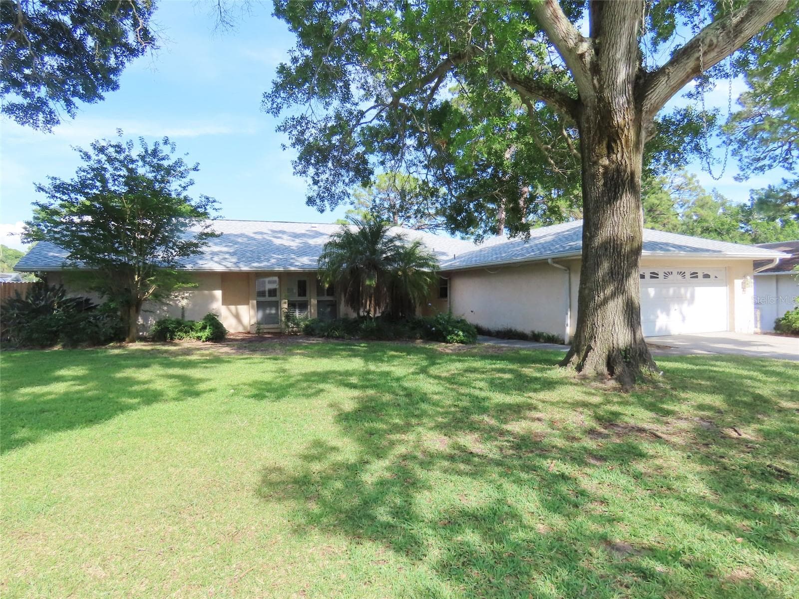 7555 PINE VALLEY LN