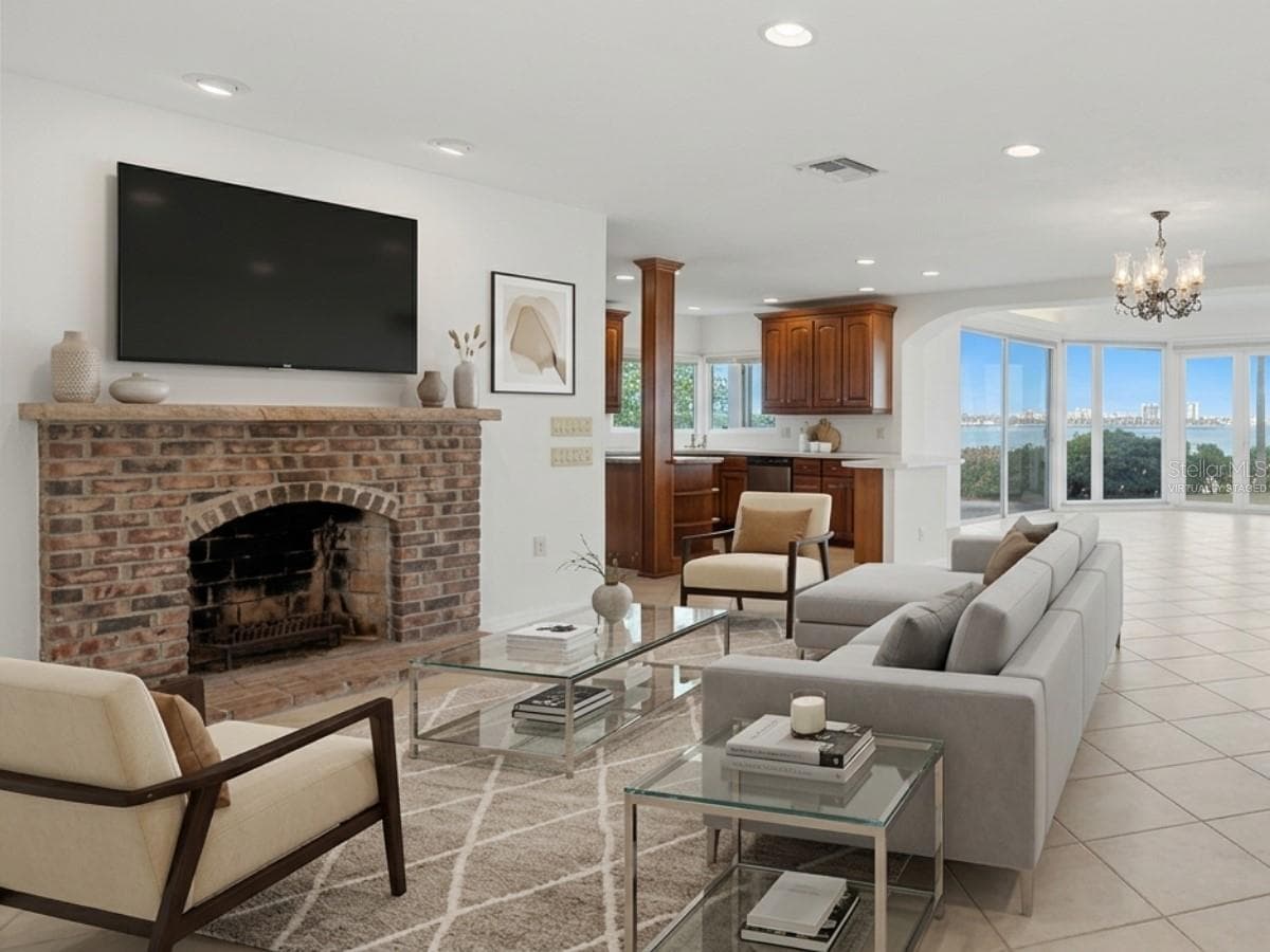 virtually staged - 1832 VENETIAN POINT DR, CLEARWATER