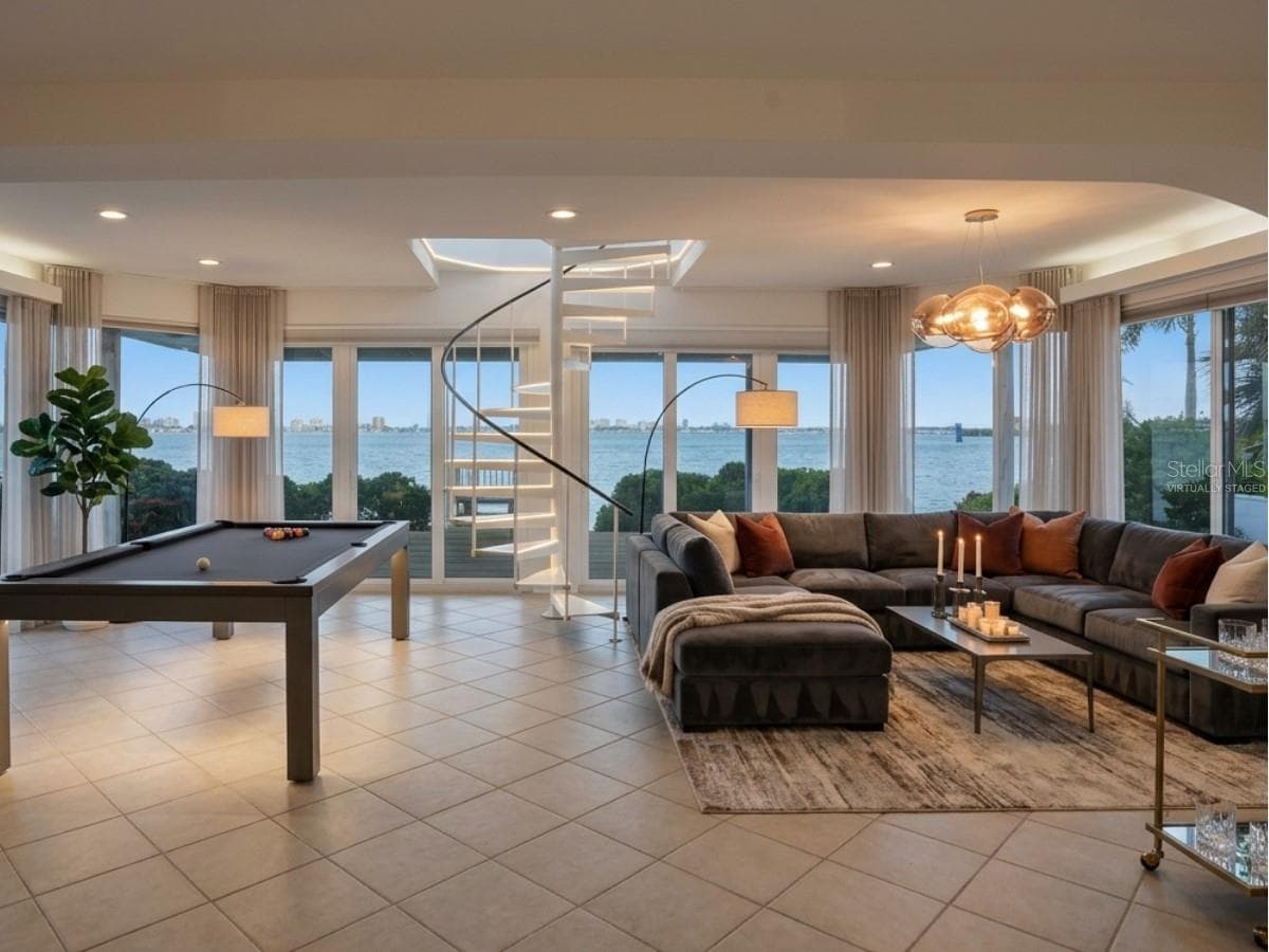 virtually staged - 1832 VENETIAN POINT DR, CLEARWATER