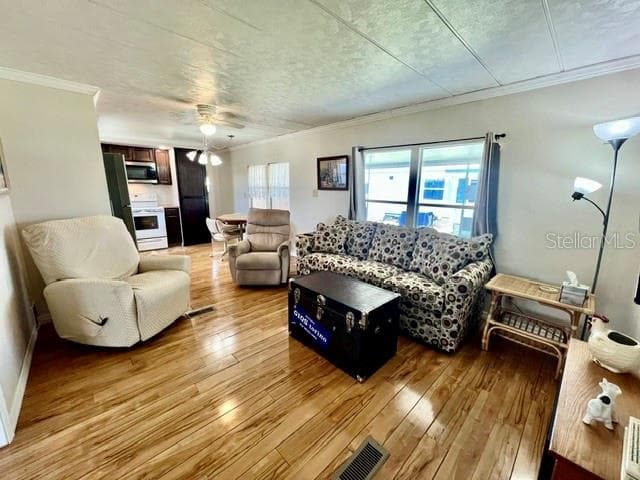 Mobile Home at 10818 FREEDOM DR, PORT RICHEY, photo 15 of 52