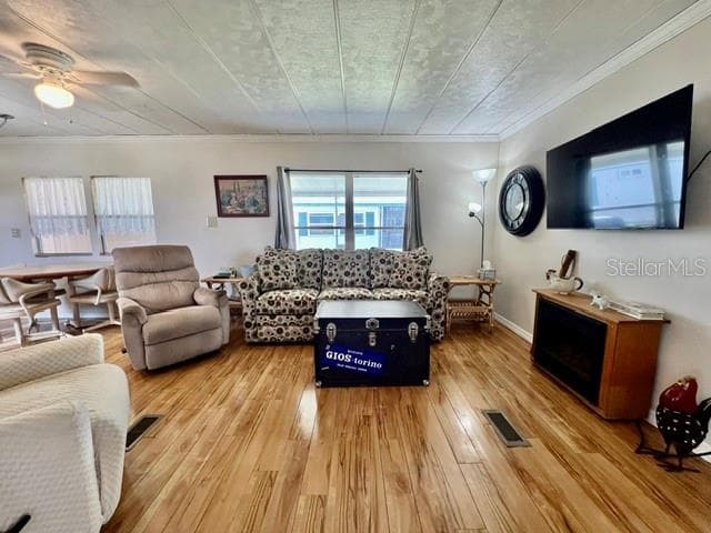 Mobile Home at 10818 FREEDOM DR, PORT RICHEY, photo 16 of 52