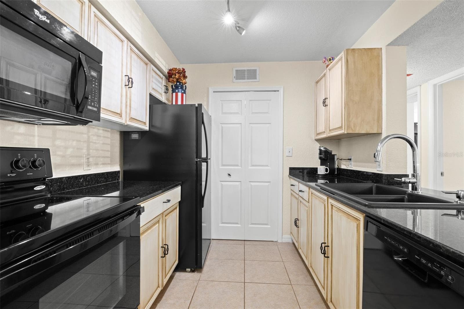 Condominium at 3310 HAVILAND CT #104, PALM HARBOR, photo 8 of 48