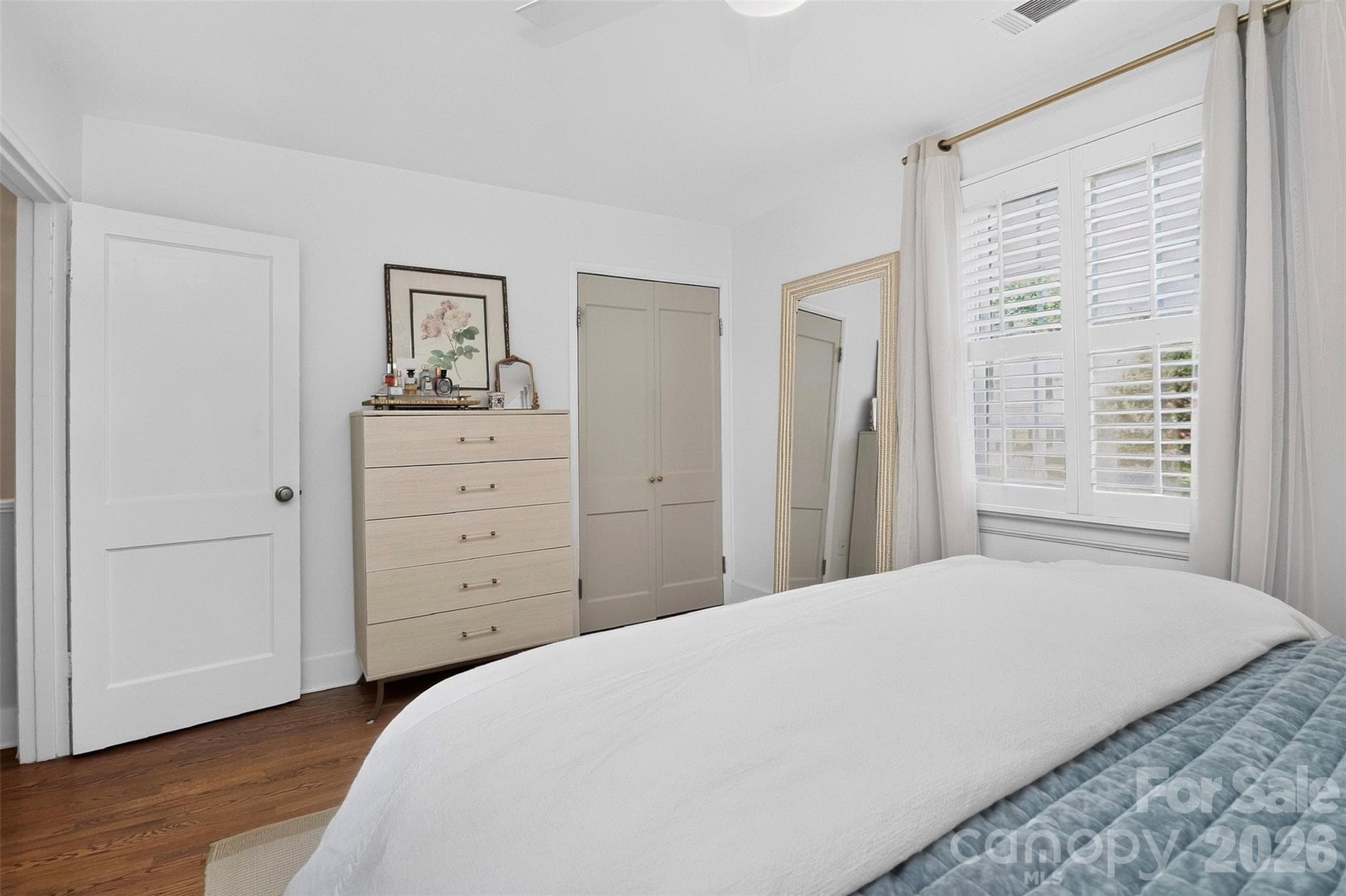 Condominium at 219 Wakefield Drive, Charlotte, photo 25 of 30