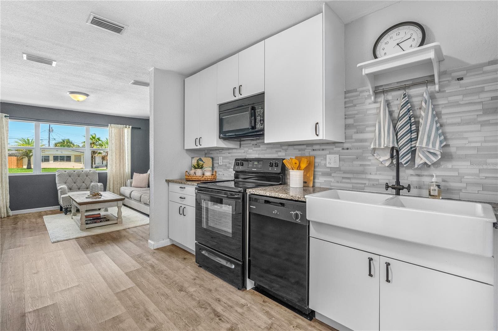 Single Family Residence at 28 BEECHWOOD DR, ORMOND BEACH, photo 15 of 33