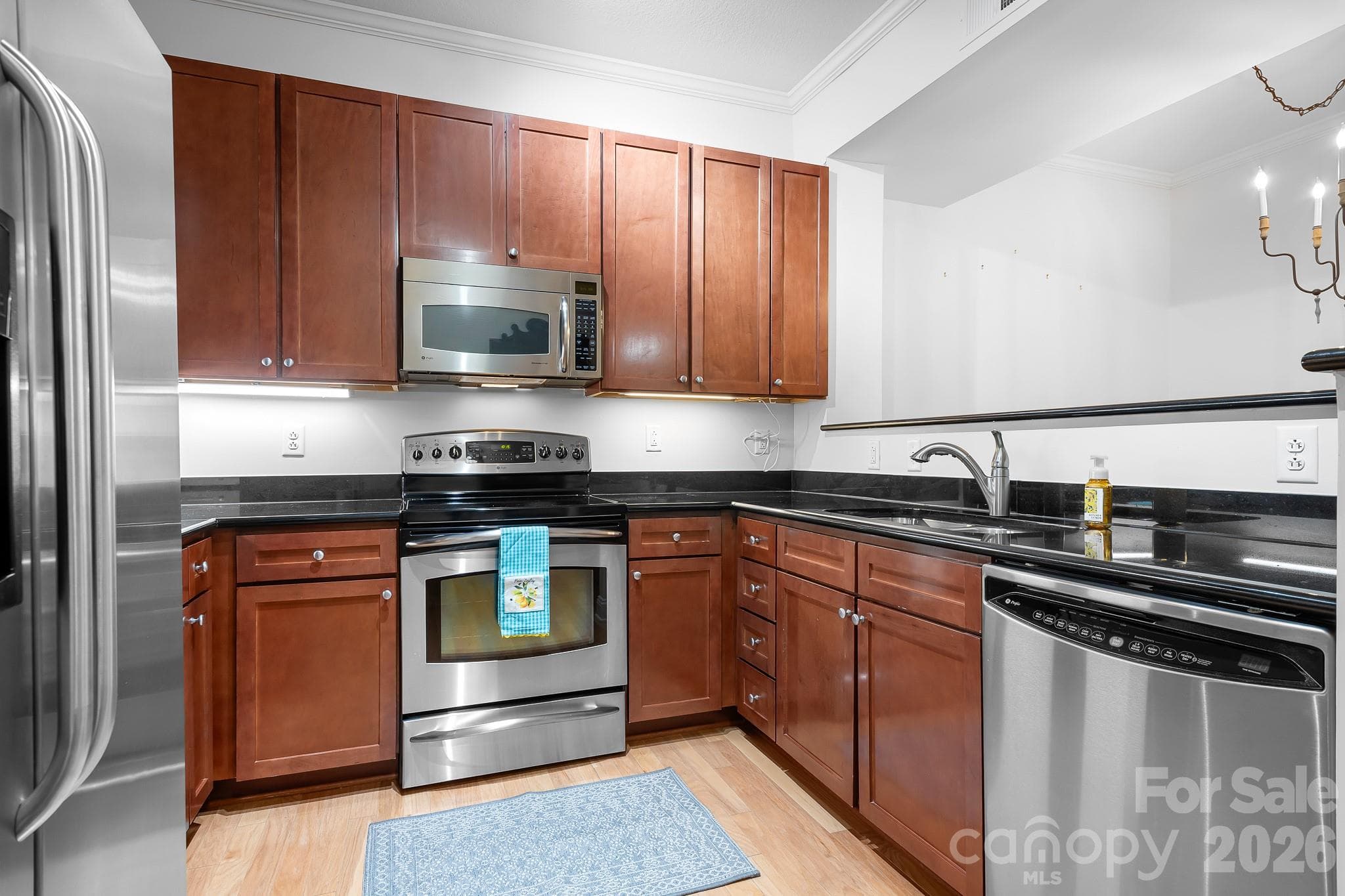 Condominium at Charlotte, photo 3 of 22