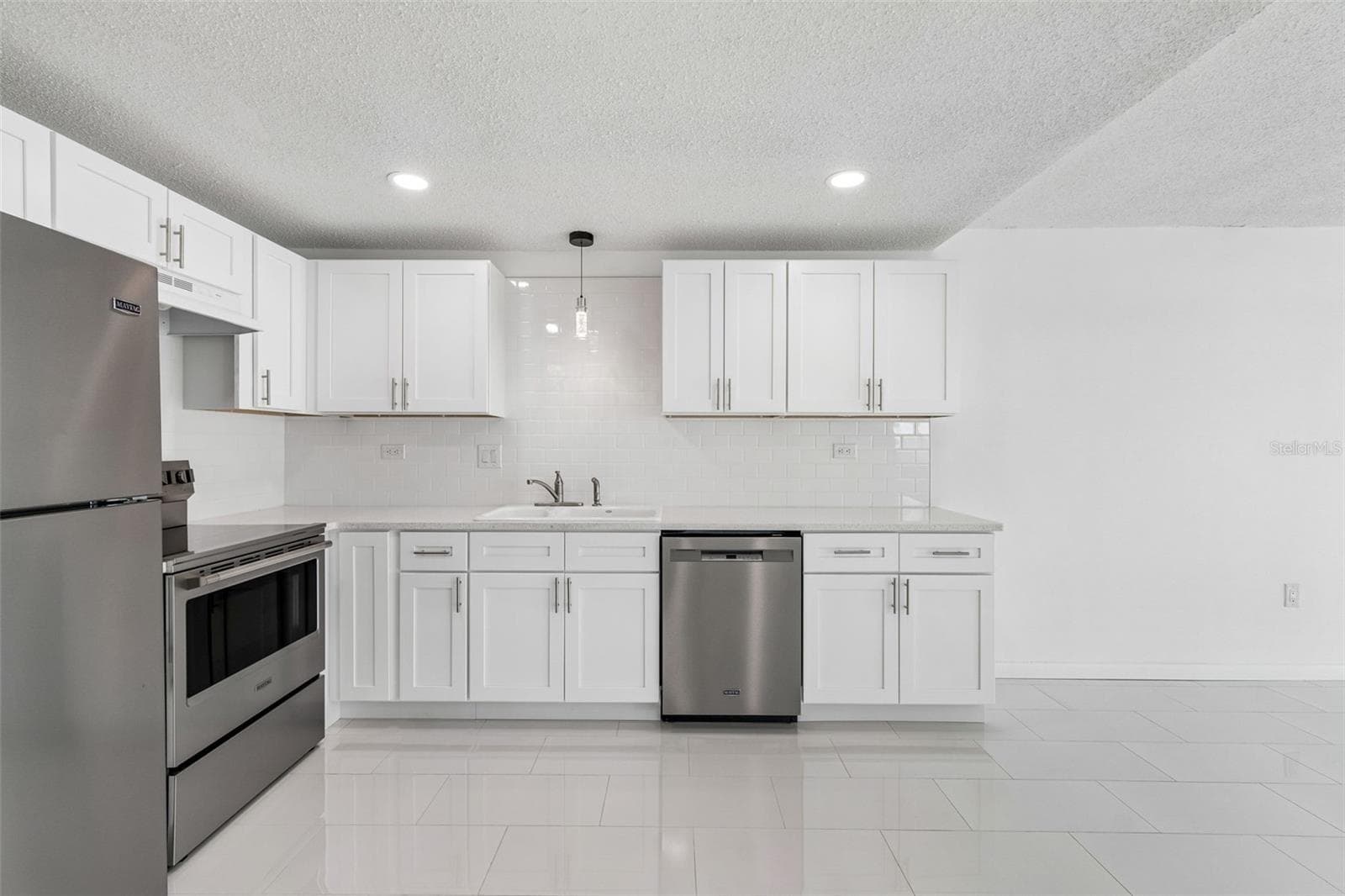 Condominium at 450 TREASURE ISLAND CSWY #106, TREASURE ISLAND, photo 8 of 49