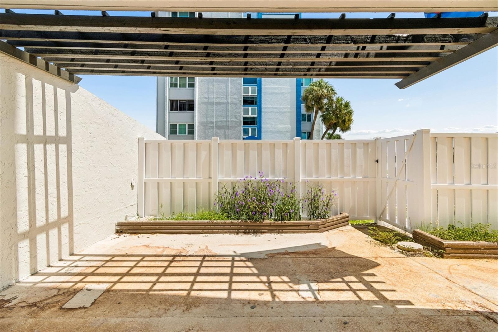 Condominium at 450 TREASURE ISLAND CSWY #106, TREASURE ISLAND, photo 26 of 49