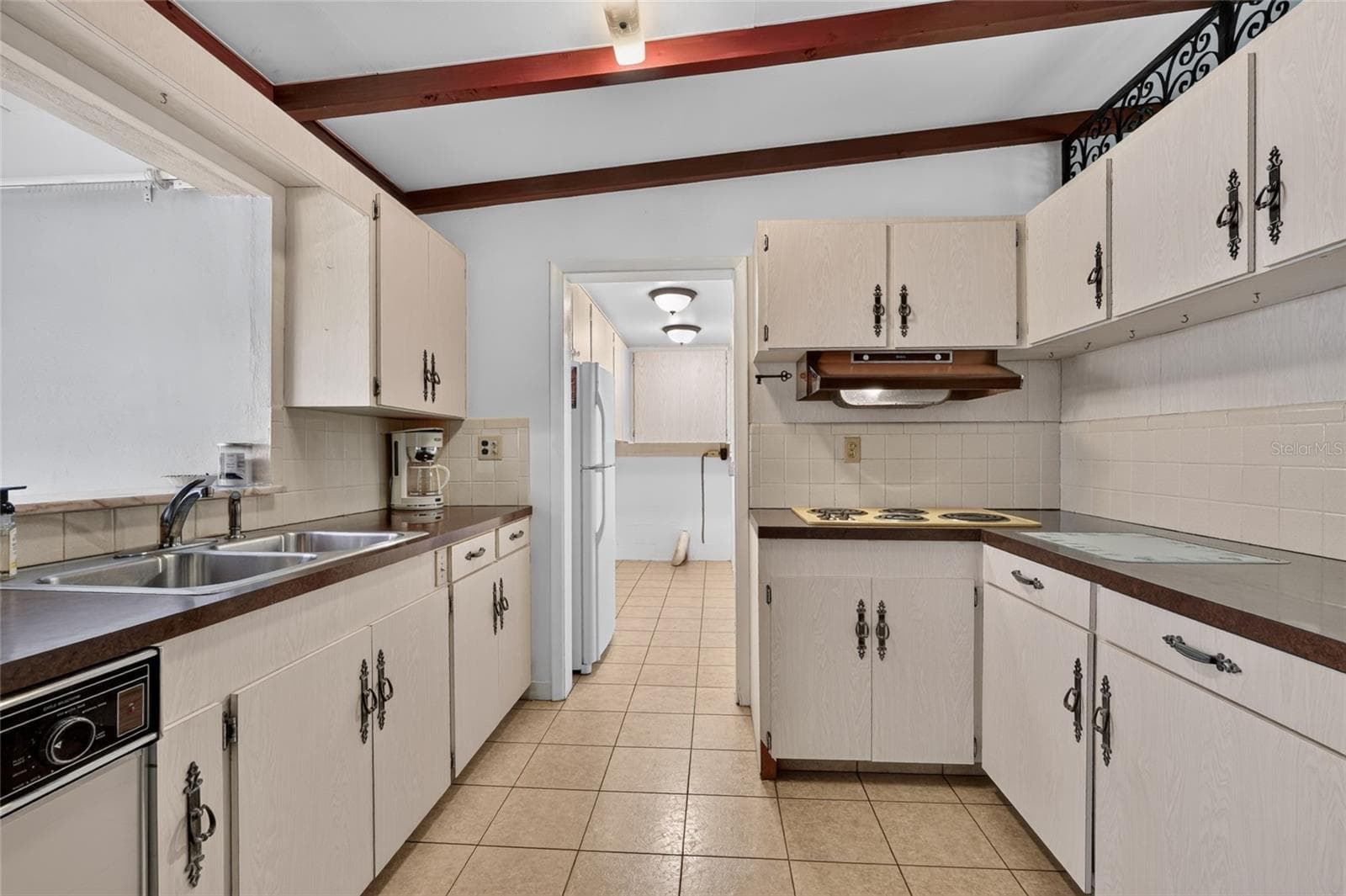 Single Family Residence at 4136 CR 400, LAKE PANASOFFKEE, photo 10 of 50