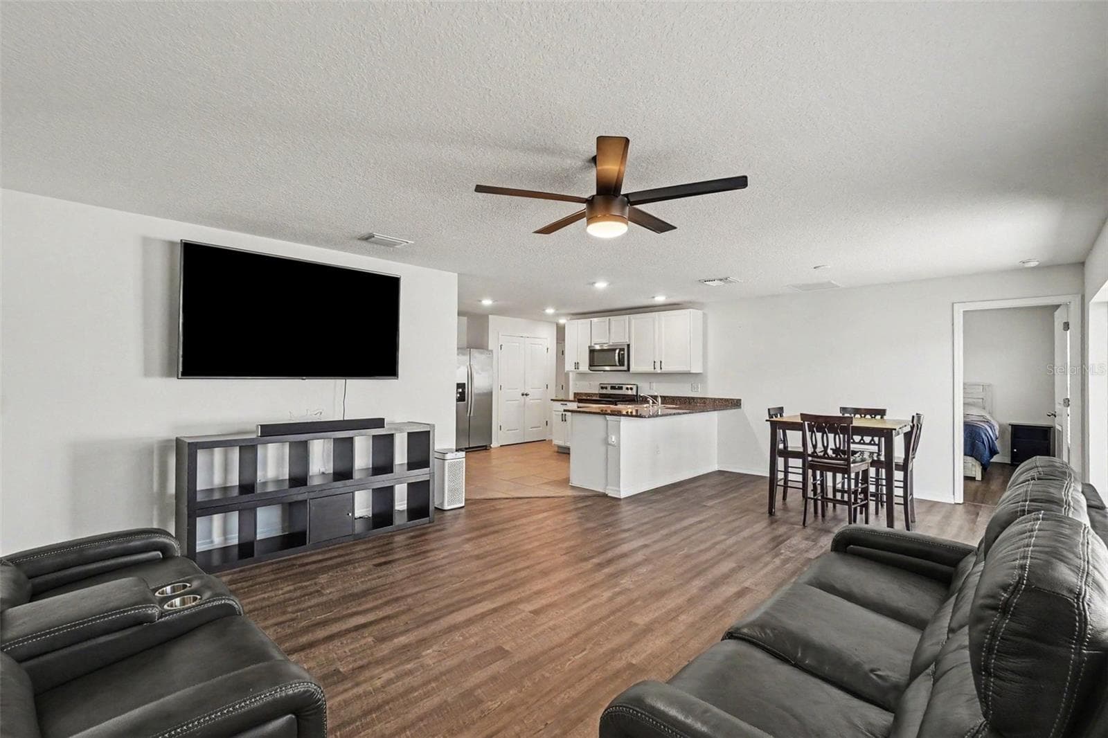 Single Family Residence at 10213 CLOUDBURST CT, RIVERVIEW, photo 5 of 36