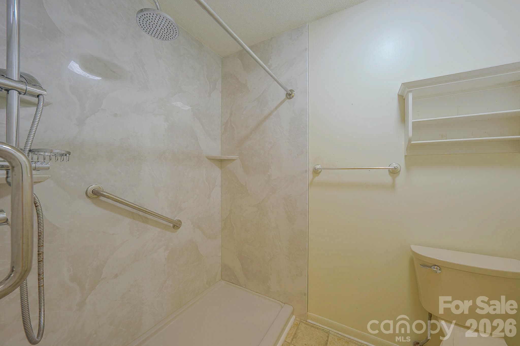 Main bedroom bath - 35 Coweeta Ridge Road, Otto