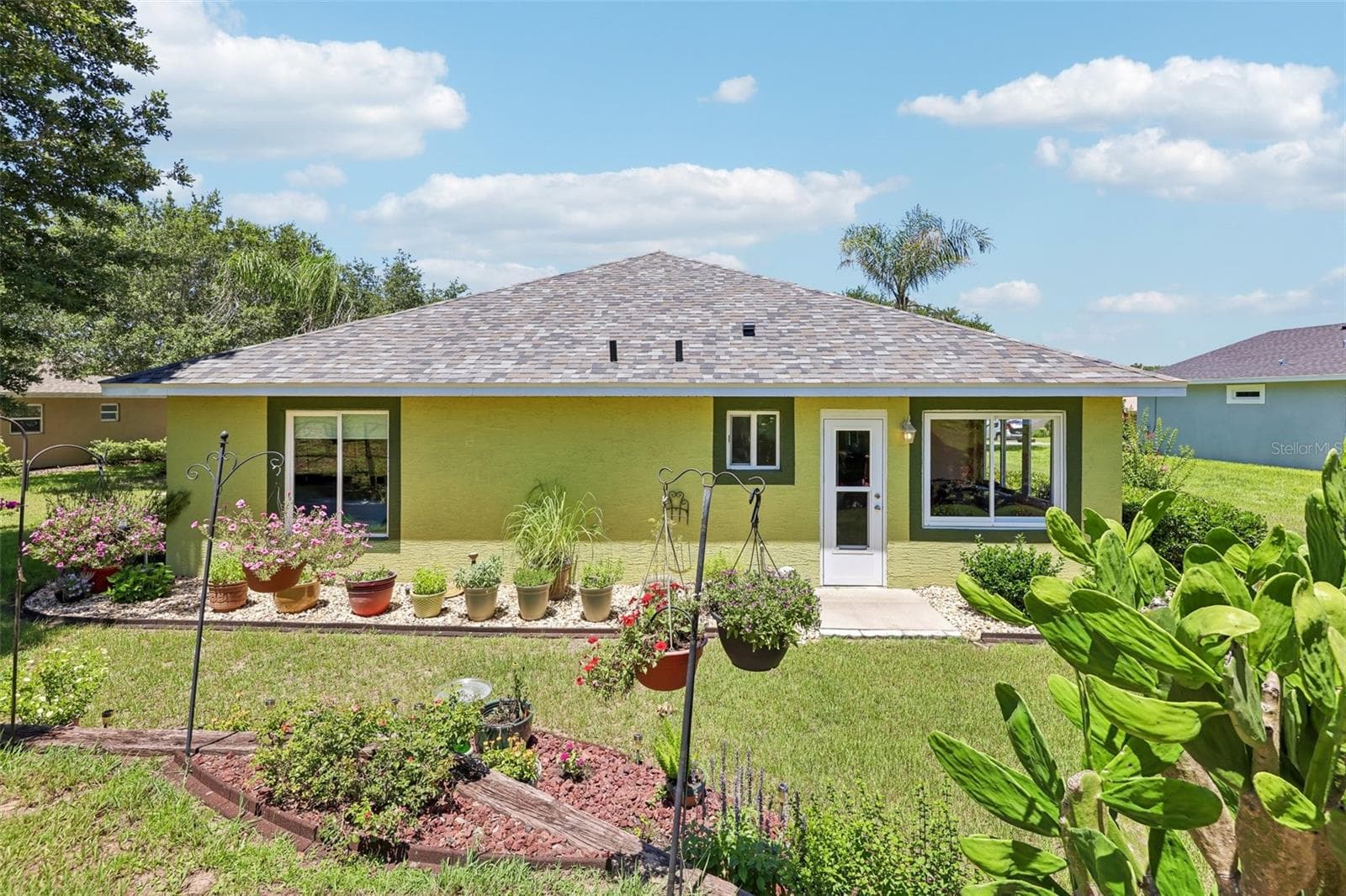 Single Family Residence at 76 FAIRWAY CIR, UMATILLA, photo 8 of 36