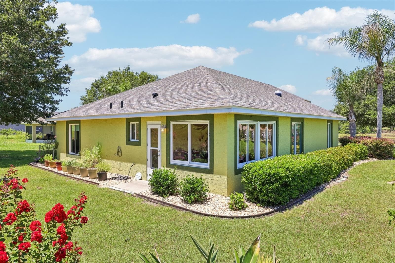 Single Family Residence at 76 FAIRWAY CIR, UMATILLA, photo 10 of 36