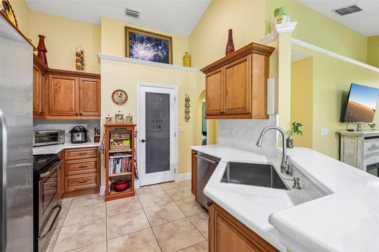 Single Family Residence at 76 FAIRWAY CIR, UMATILLA, photo 22 of 36