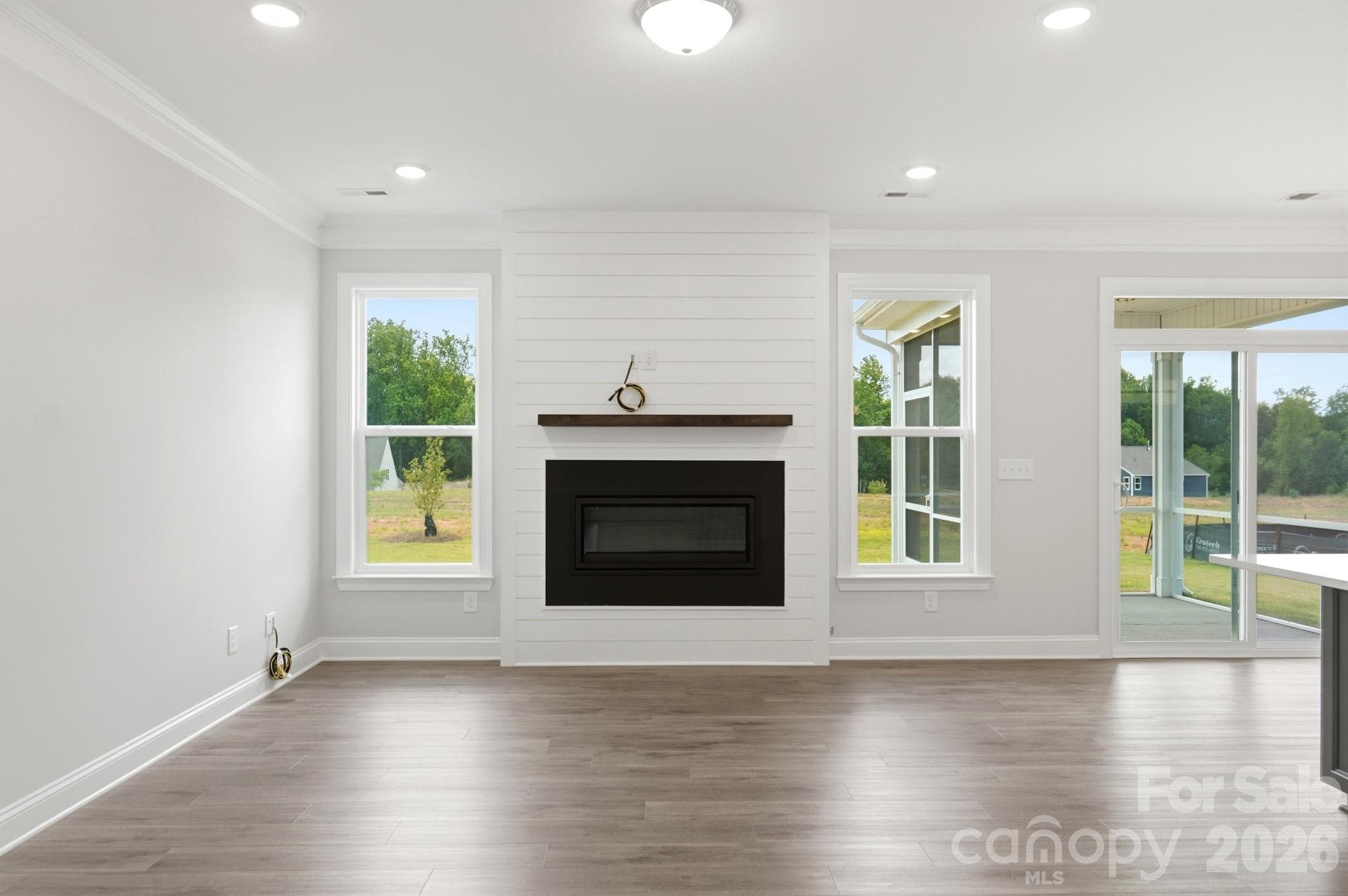 Gas Fireplace - 15216 First Broad Drive, Huntersville