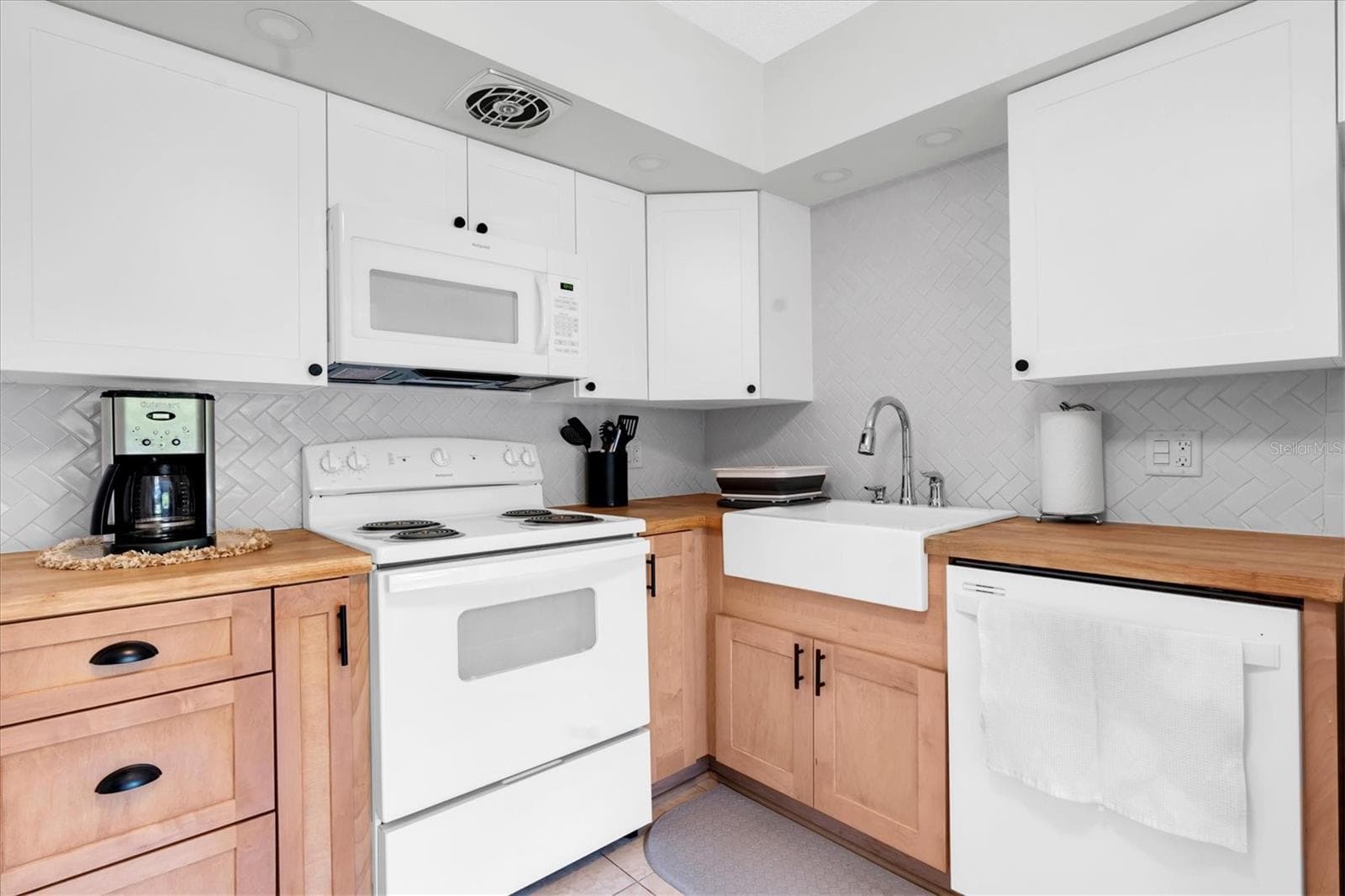 Condominium at 2461 RHODESIAN DR #45, CLEARWATER, photo 10 of 37