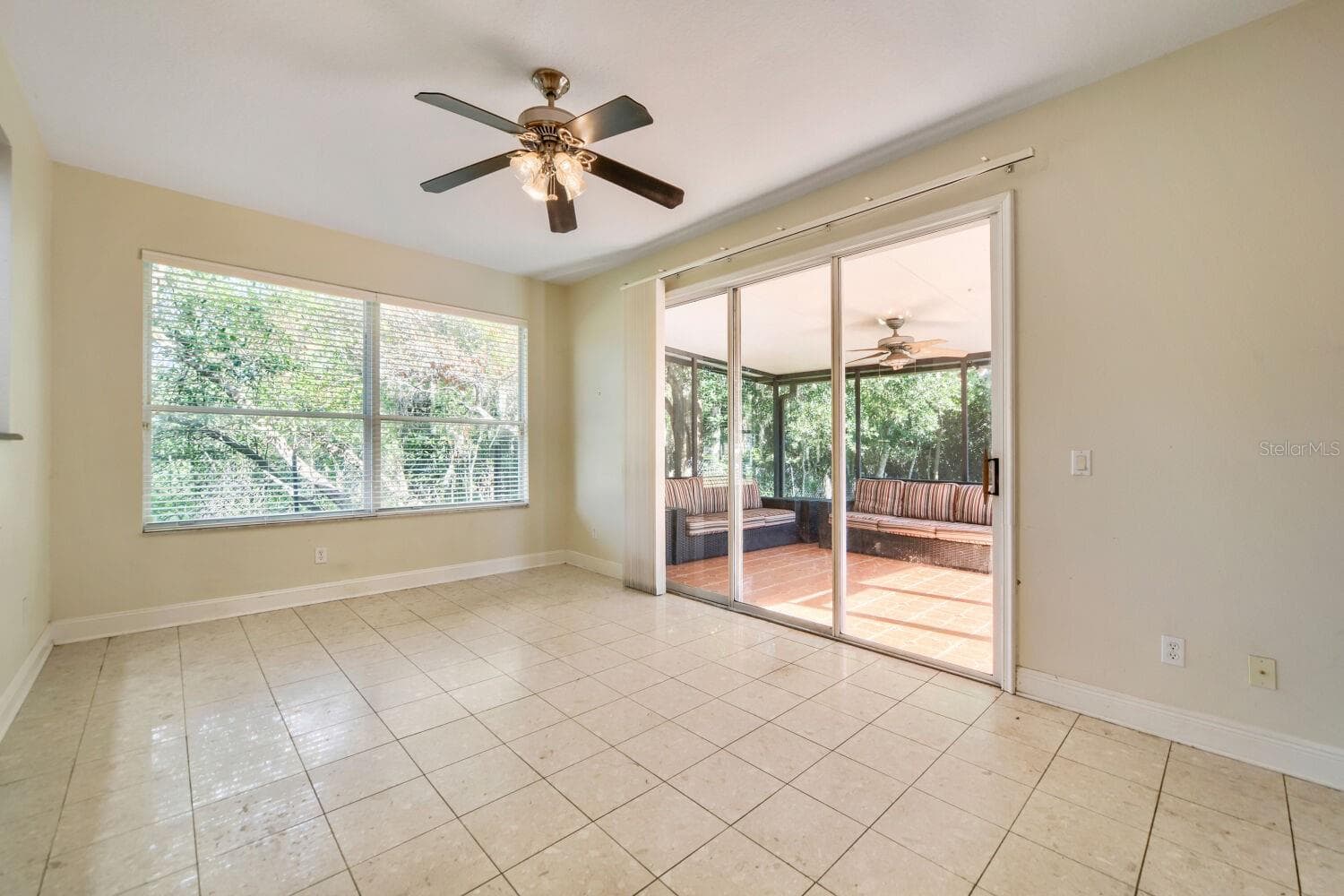 family room - 122 SOPHIA MARIE CV, SANFORD