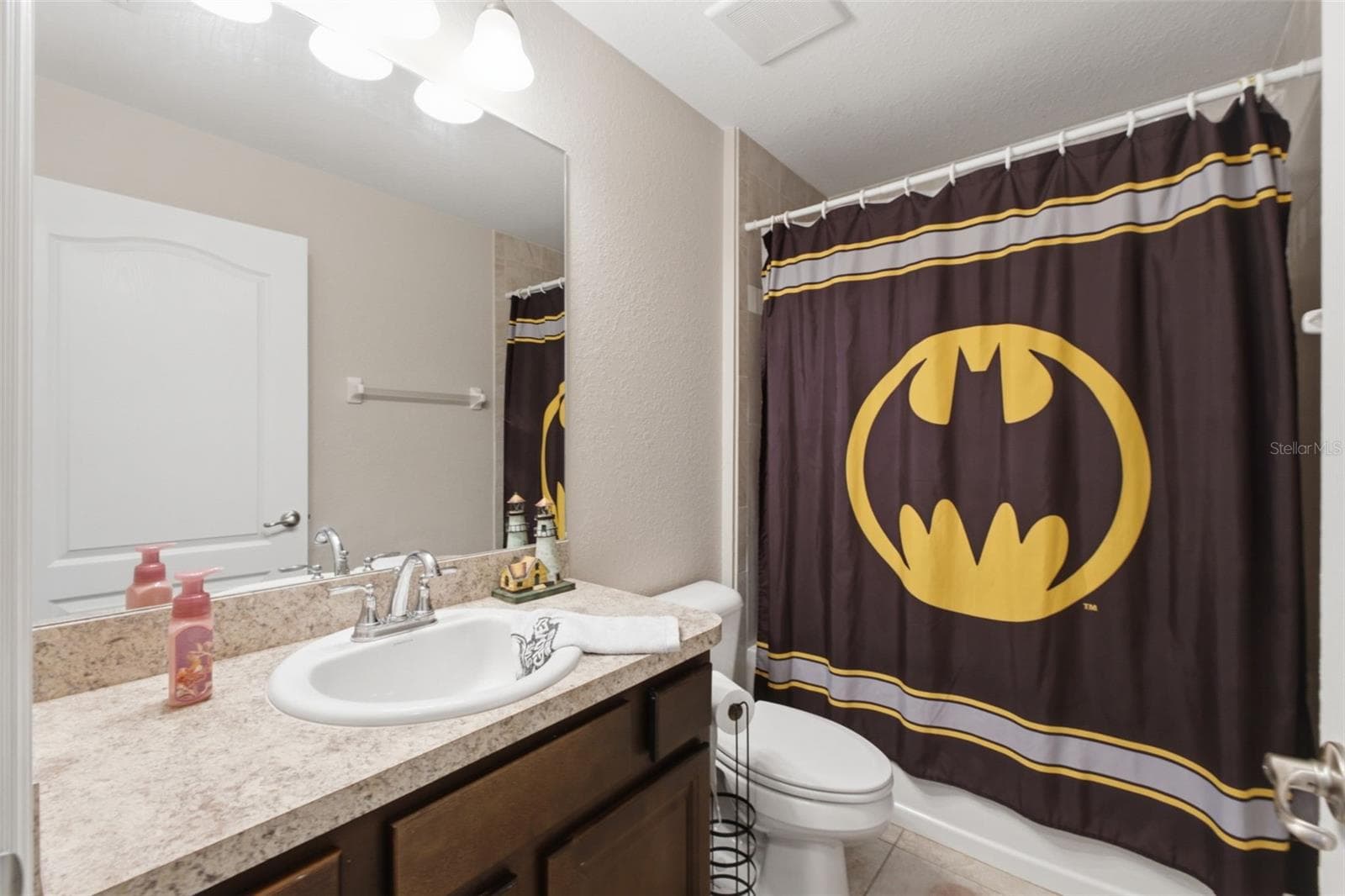 Guest bathroom - 12155 PEREGRINE FALCON AVE, WEEKI WACHEE