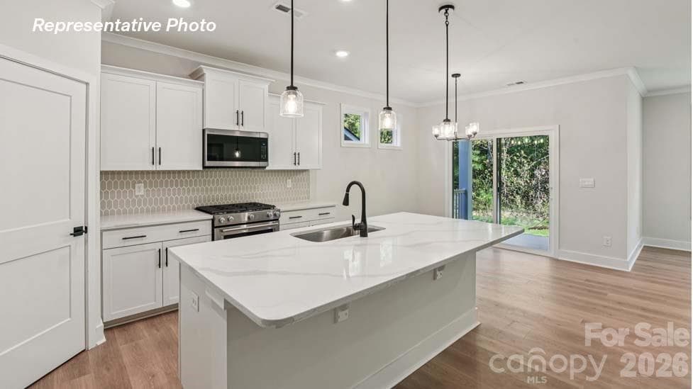 Single Family Residence at York, photo 6 of 24