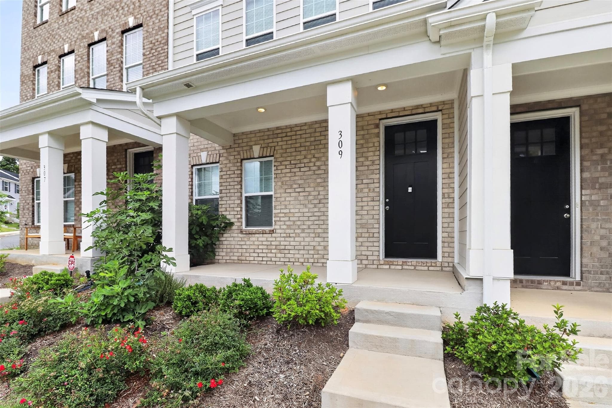 Townhouse at 309 Cramerton Mills Parkway, Cramerton, photo 4 of 40