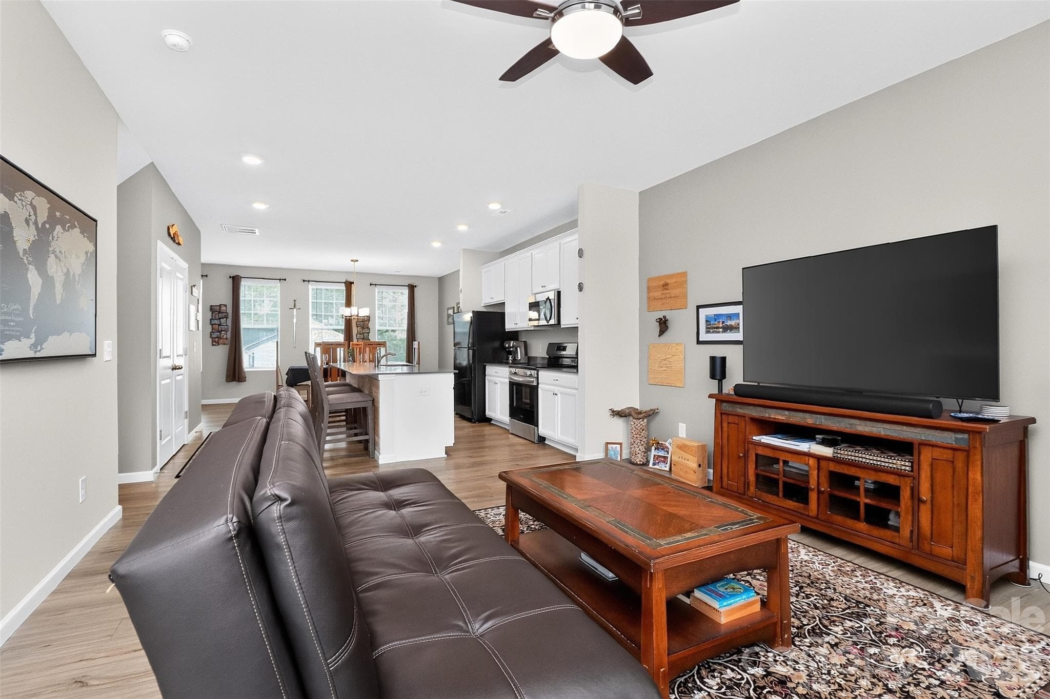 Townhouse at 309 Cramerton Mills Parkway, Cramerton, photo 6 of 40