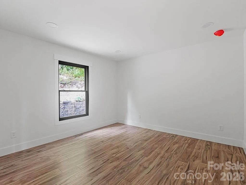Single Family Residence at 384 Cascada Vista Drive, Chimney Rock, photo 21 of 29
