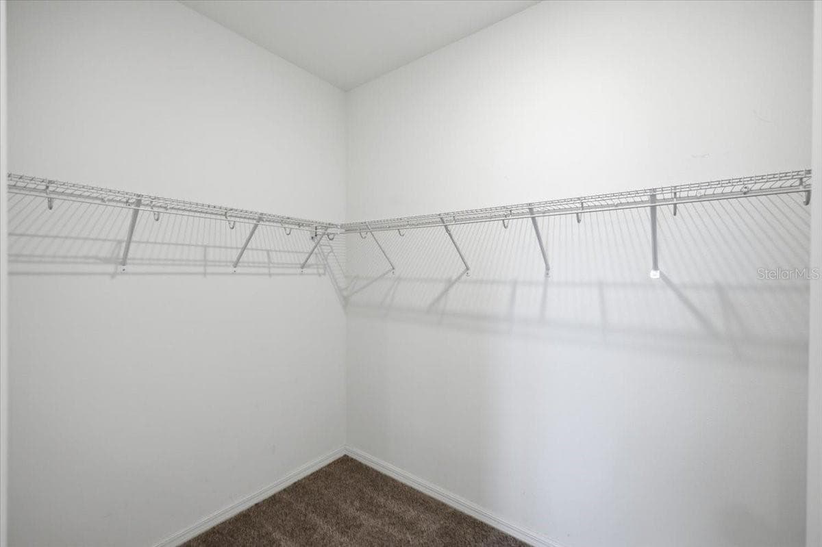 Walk-In Closet - 5718 LOS ROBLES CT, PALMETTO