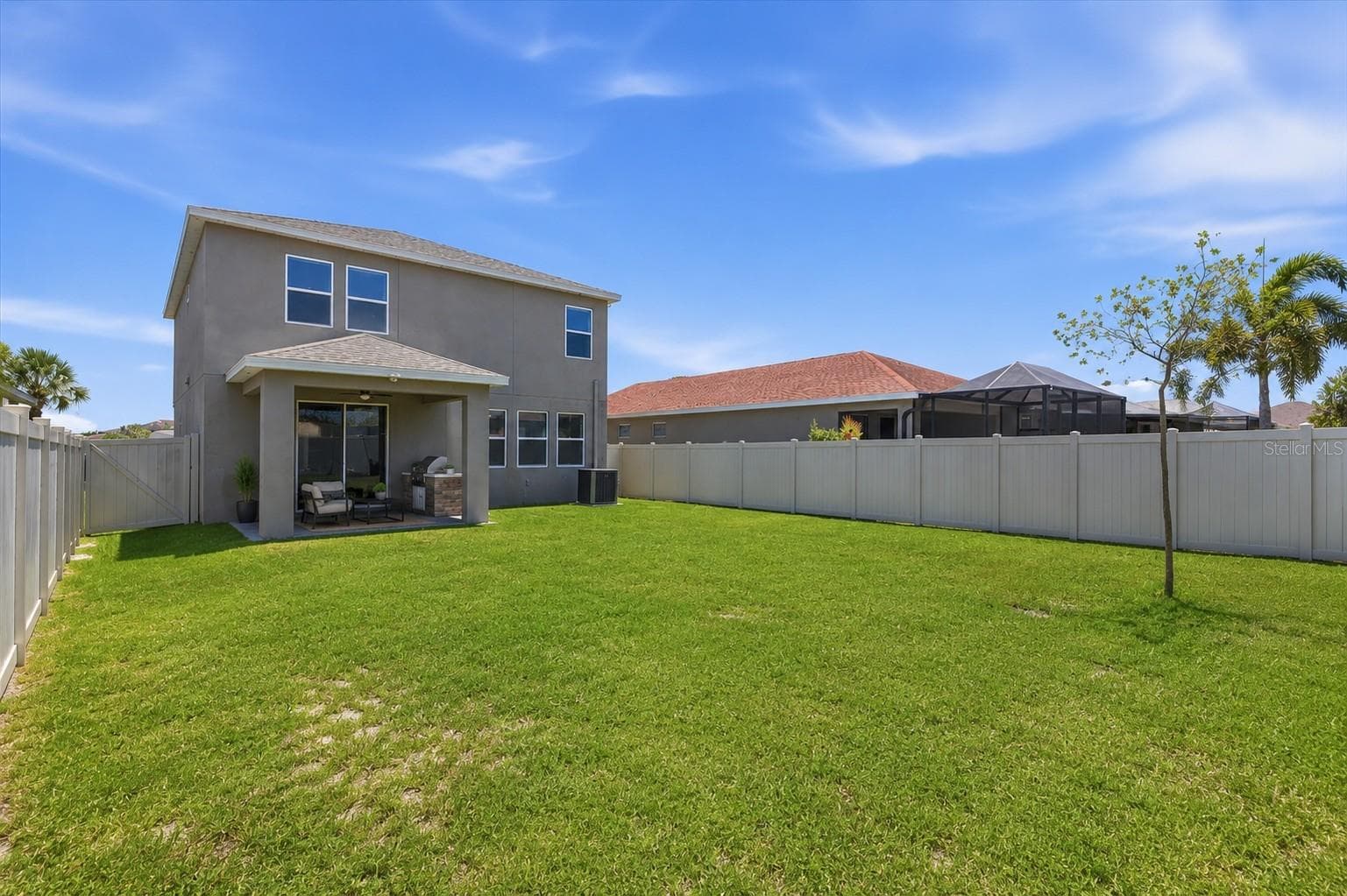 Room for a Pool! Backyard Fully Fenced with a Vinyl Fencing - 5718 LOS ROBLES CT, PALMETTO