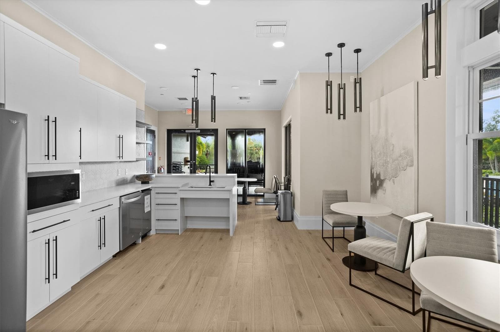 Clubhouse Kitchen for Gatherings - 5718 LOS ROBLES CT, PALMETTO