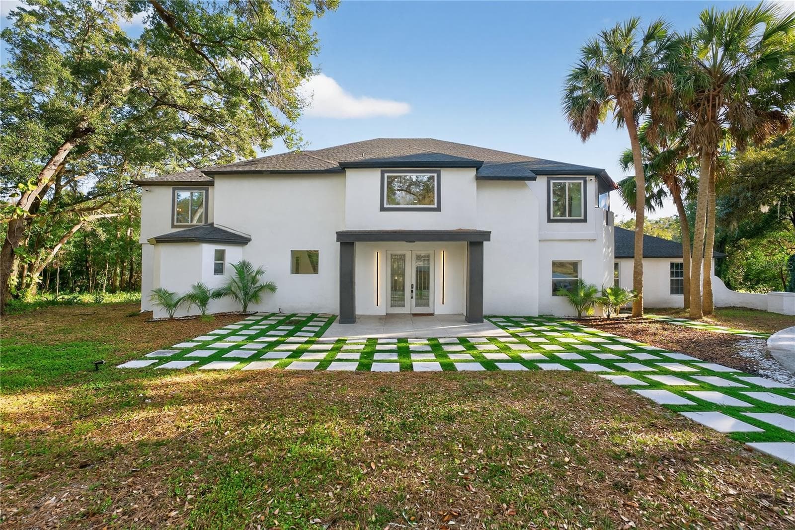 305 SWEETWATER CLUB CIR
