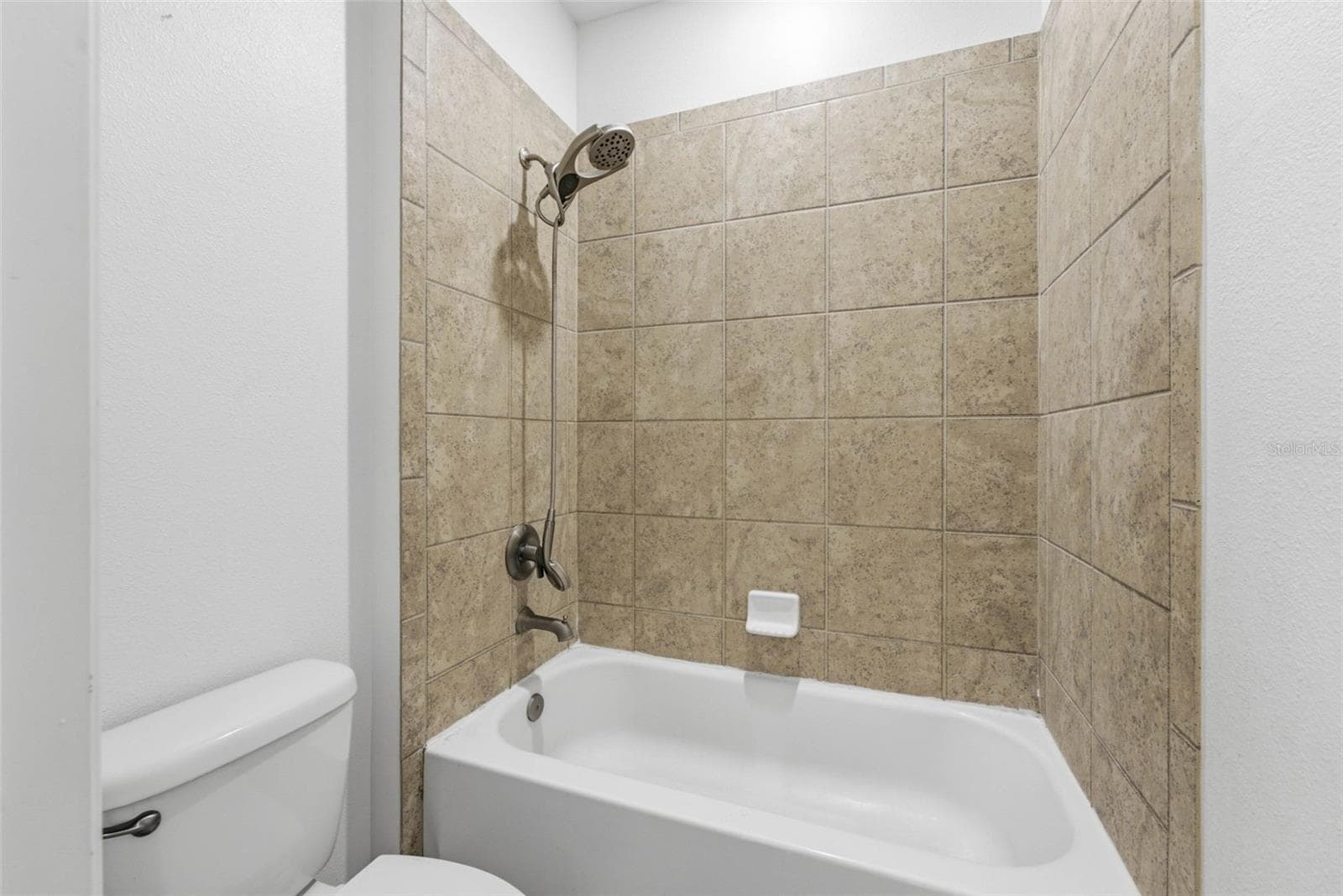 Single Family Residence at 13786 SUMMER HARBOR CT, WINDERMERE, photo 31 of 72