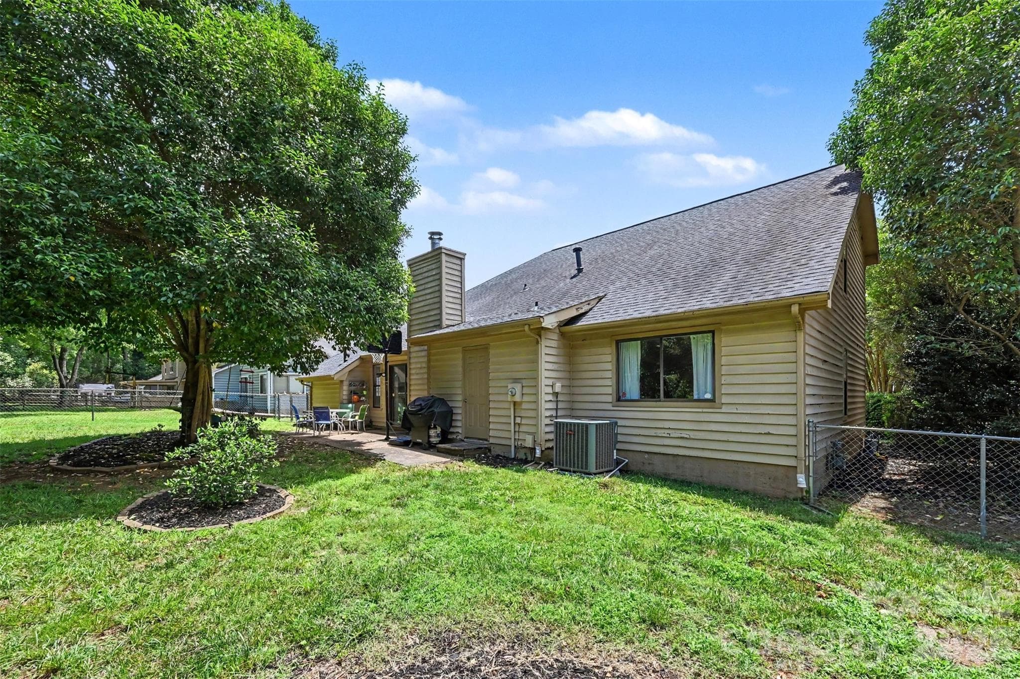Single Family Residence at 611 Mattingwood Drive, Charlotte, photo 28 of 29