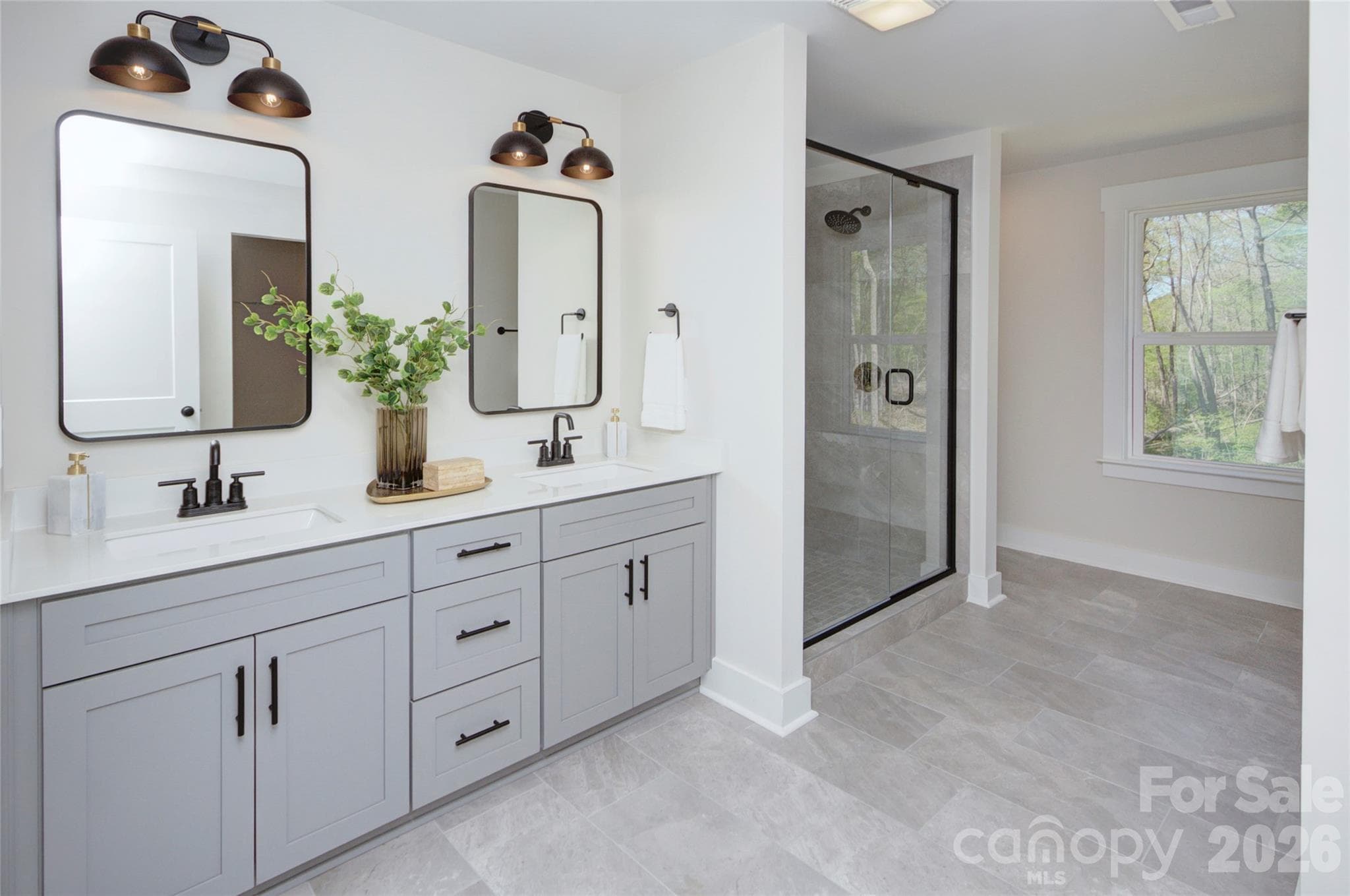 Primary Bathroom - 1033 Harrogate Drive, Bessemer City